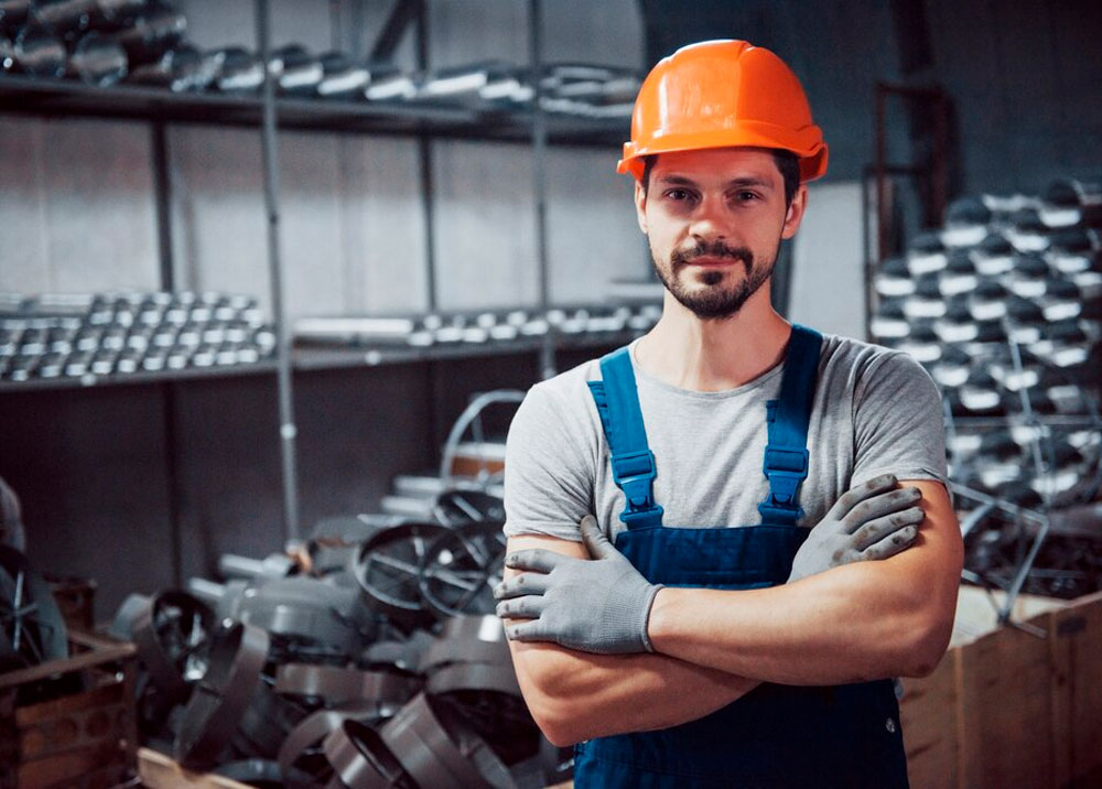 Скульптура рабочий крестьянская застава в москве-. Рабочий на заводе. Картинка профессии депутат. Рабочий цех. Спецодежда сибур.